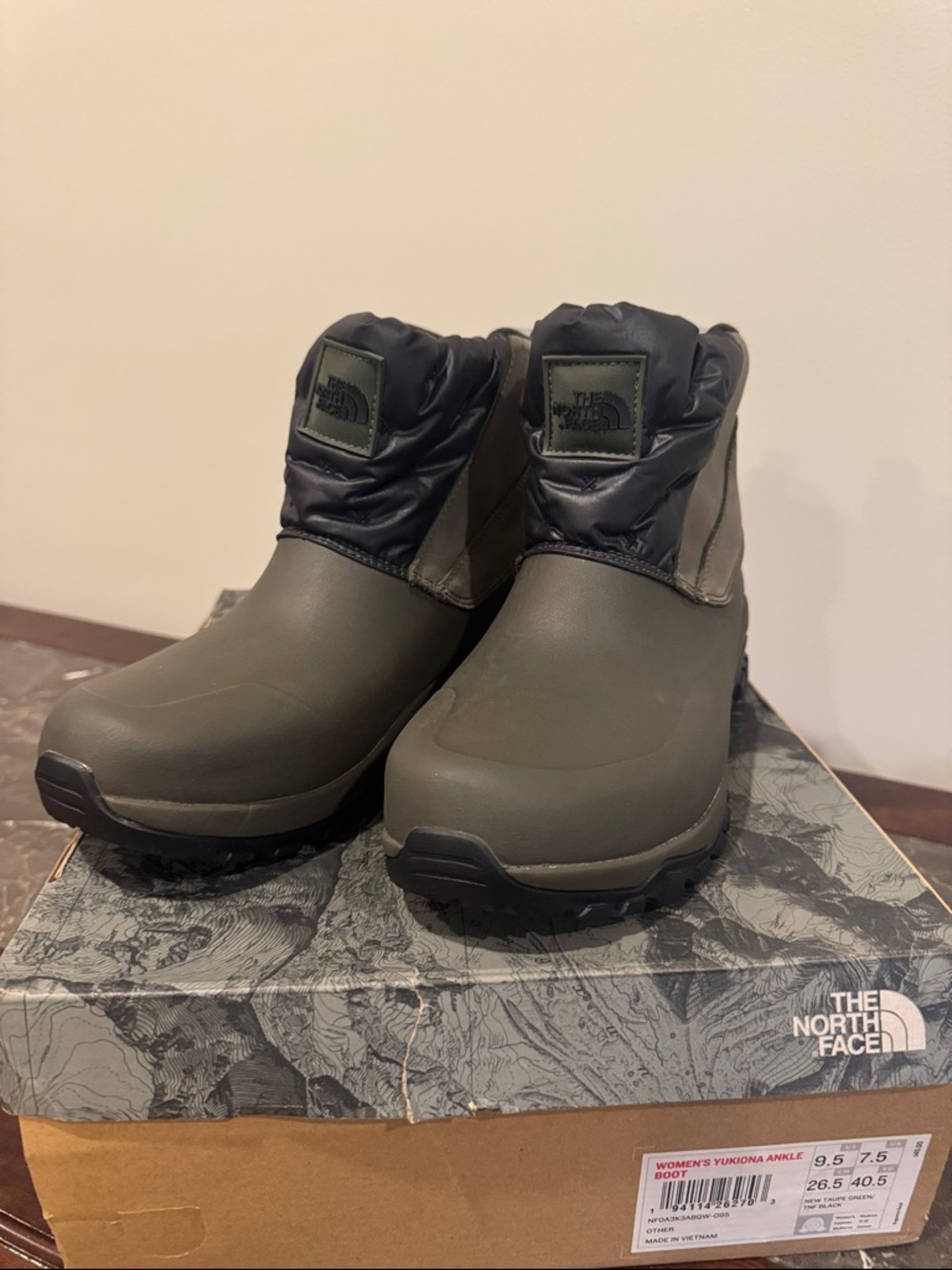 The North Face Women's Yukiona Ankle Boot in Taupe Green and Black